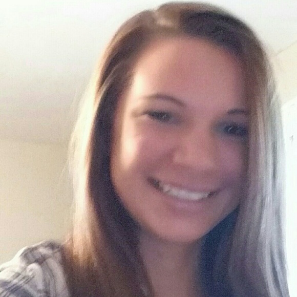 Meet your Posher, Angela - Picture 1 of 1