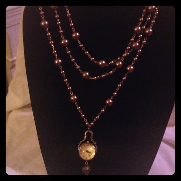 3 strand necklace with charm 👸