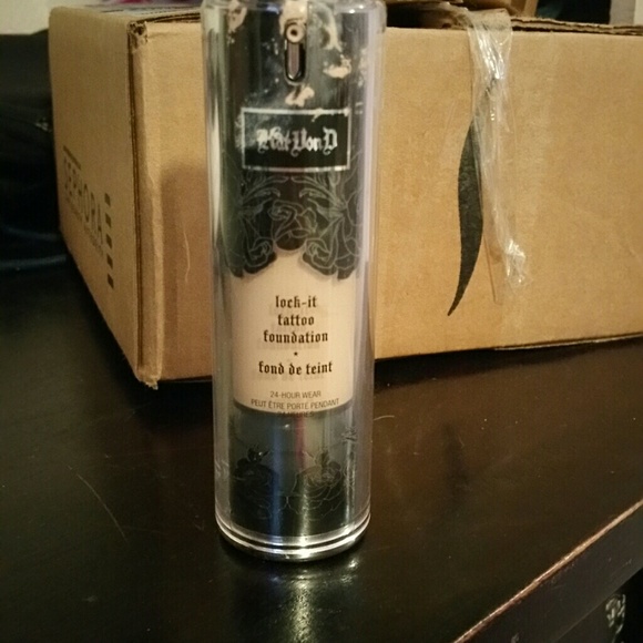 Kat Von D Lock it Tattoo Foundation