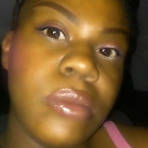 Meet your Posher, Kindra