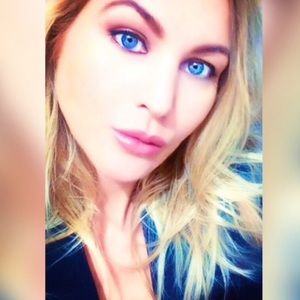 Meet your Posher, Elin