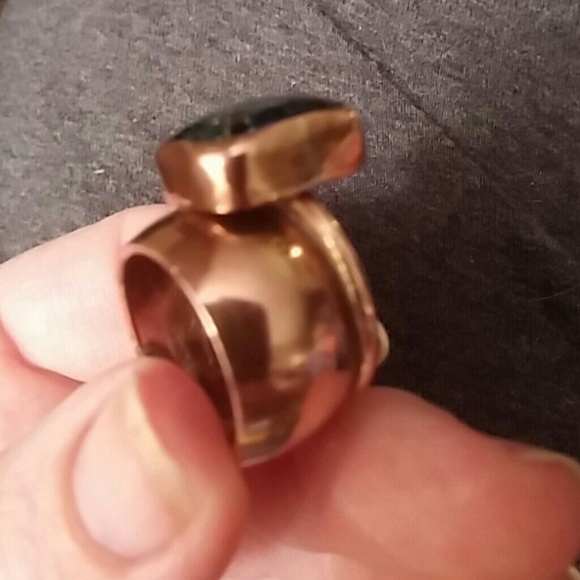 Sz 7 COPPER Ring with Green Stone & Thick Band - Picture 3 of 3