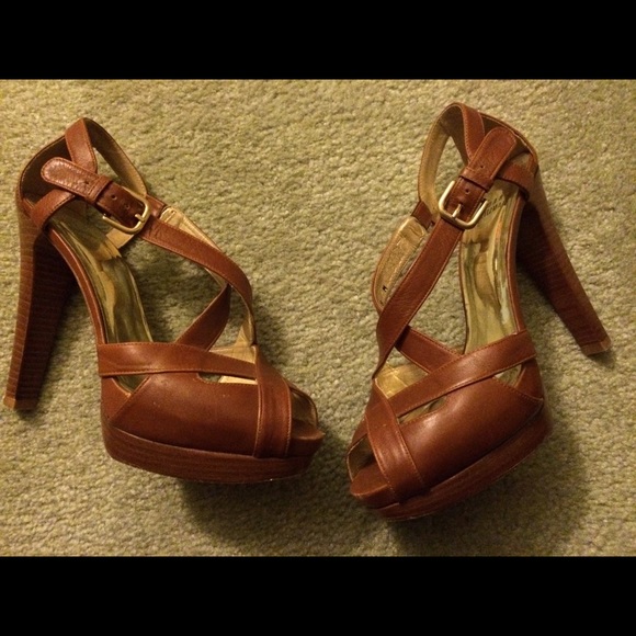 Stuart Weitzman platform sandals 8 - Picture 4 of 4