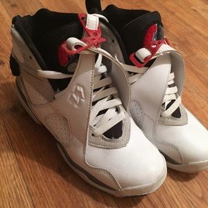 JORDANS 8s