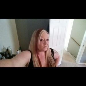 Meet your Posher, Alinda