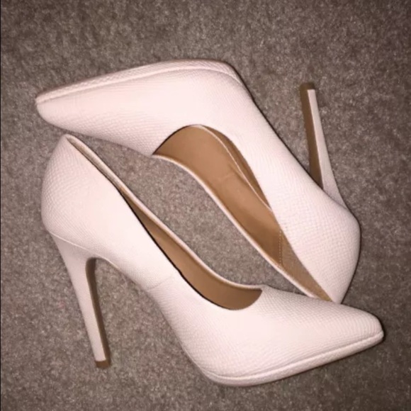 Cream Heel Shoes