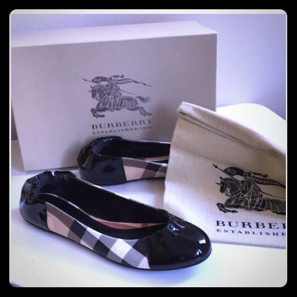 Burberry ballerina flats
