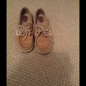 Ladies Sperry Shoes