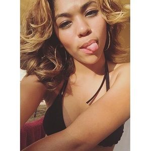 Meet your Posher, Ashely