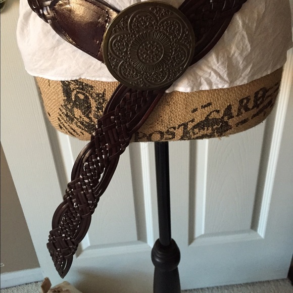 New York and company size large brown leather belt