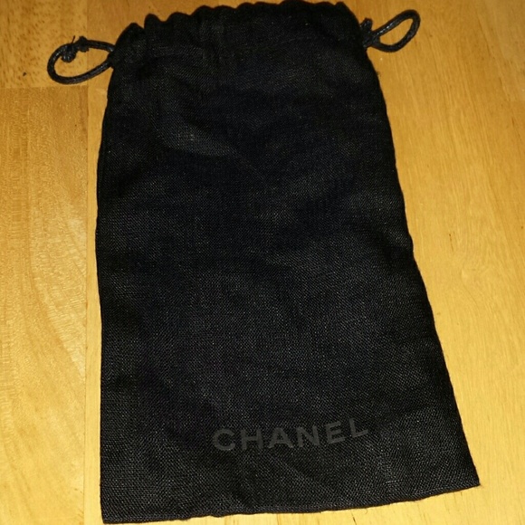 Chanel sunglasses drawstring case