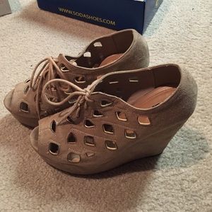 Tan wedges