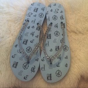 Victoria's Secret pink flip flop