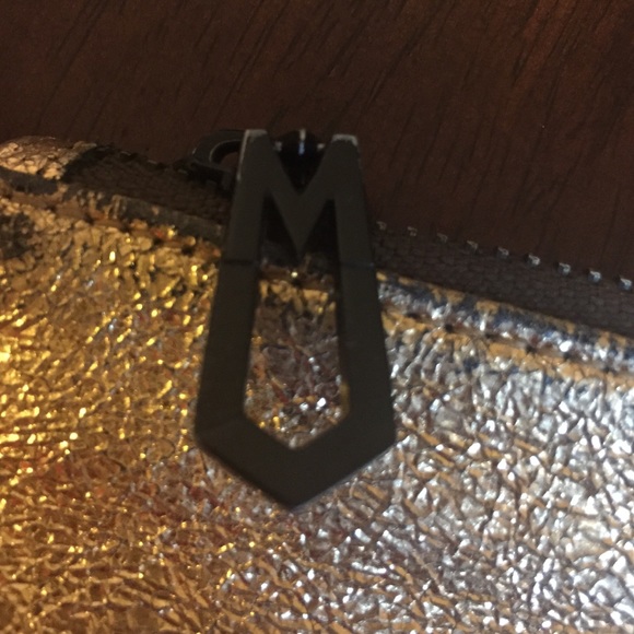 Marc Jacobs Crushed Gold Clutch - Picture 3 of 4