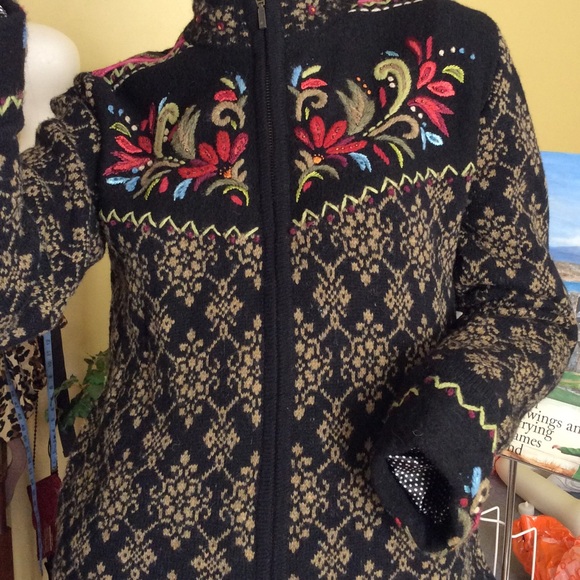 Icelandic design sweater Clearance