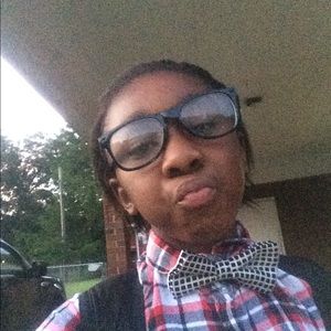 Meet your Posher, Alesha