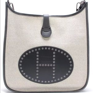 Hermès Gray Beige Canvas Evelyne GM Shoulder Bag