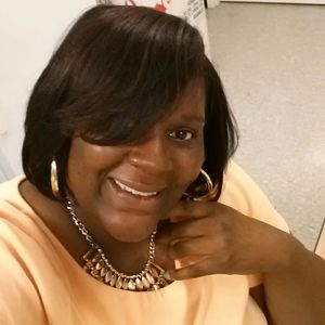 Meet your Posher, Yolanda