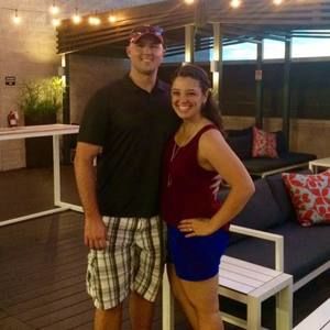 Meet your Posher, Caitlin