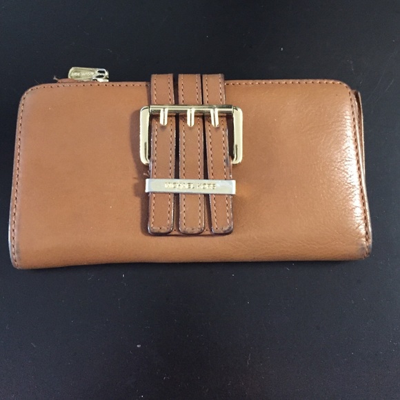 Michael Kors wallet