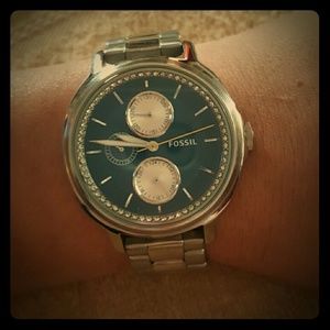 Stainless steel fossil chelsea watch.