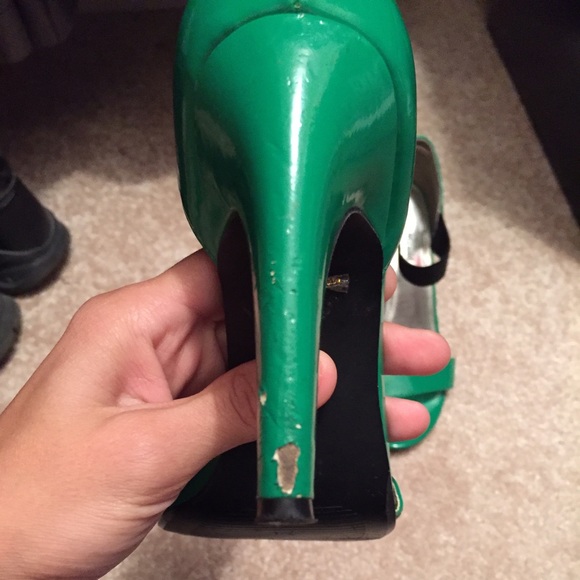 Green beautiful heels - Picture 2 of 4