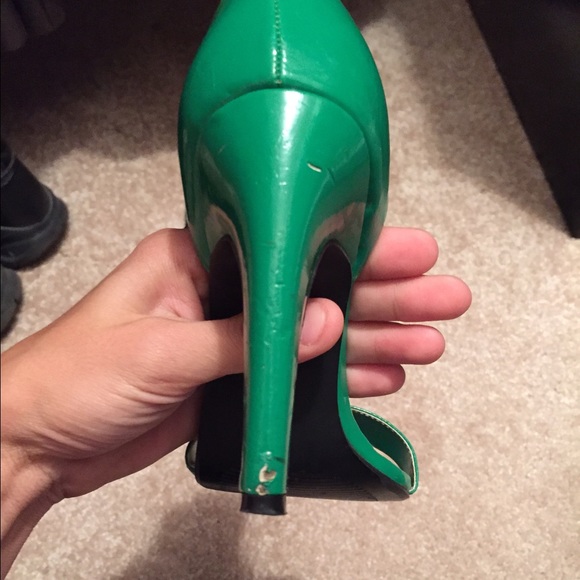 Green beautiful heels - Picture 3 of 4