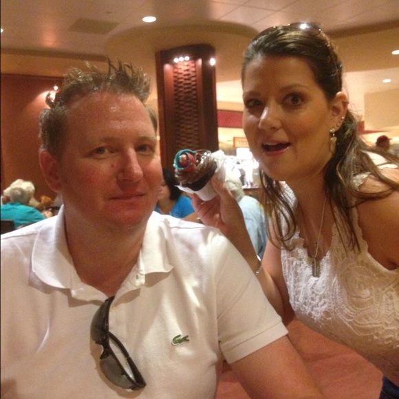 Meet your Posher, Sara - Picture 2 of 2