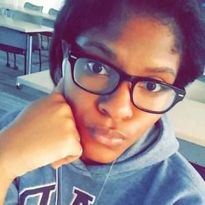 Meet your Posher, Naomie