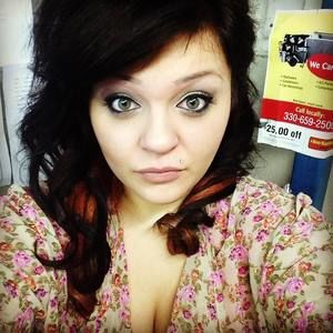 Meet your Posher, Carly