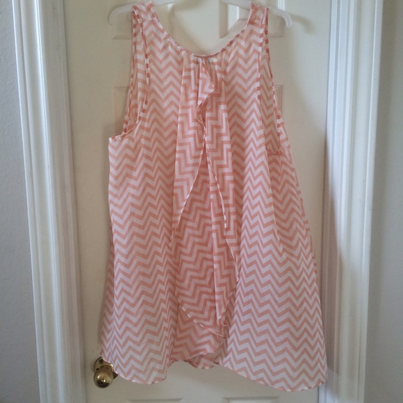 Chevron pale pink and white tunic.