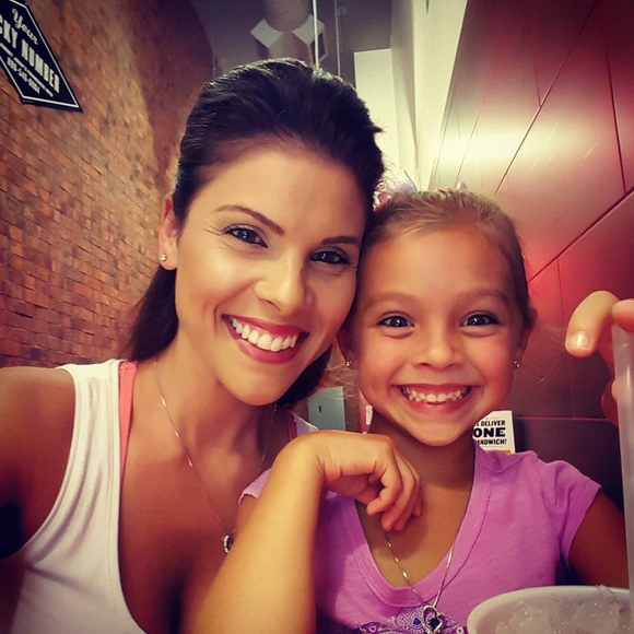 Meet your Posher, Roxanne - Picture 1 of 1