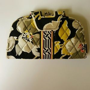 Vera Bradley Kiss 'n Snap Wallet in Dogwood