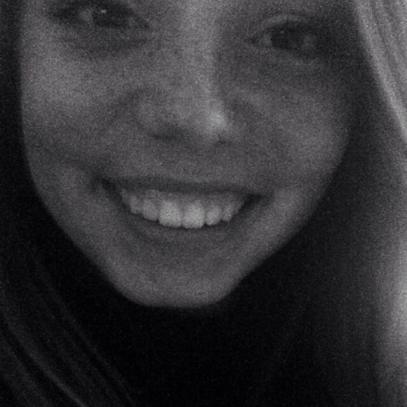 Meet your Posher, Caylee - Picture 1 of 1