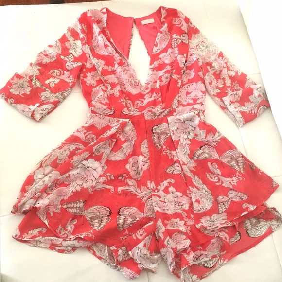 SALE 💕 🌺 Blush Coral Butterfly Romper 🌺 - Picture 2 of 3