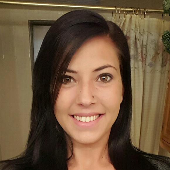 Meet your Posher, Caitlin