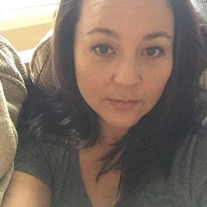 Meet your Posher, Leslie