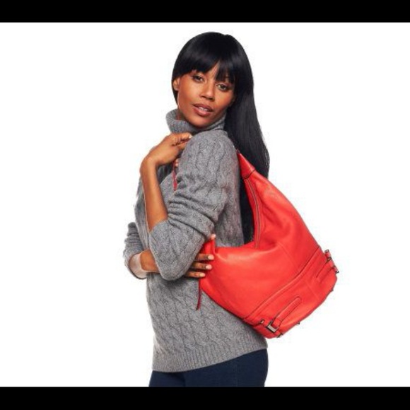 B Makowsky Glove Leather zip-top hobo
