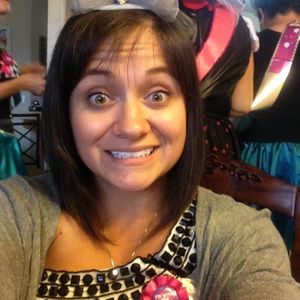 Meet your Posher, Victoria