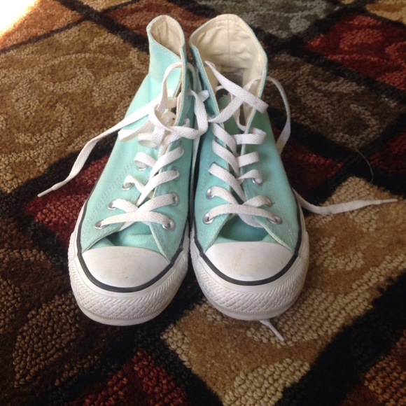 Mint converse