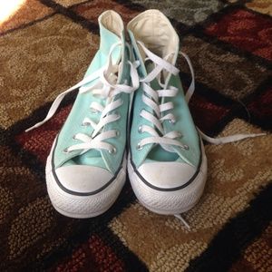 Mint converse