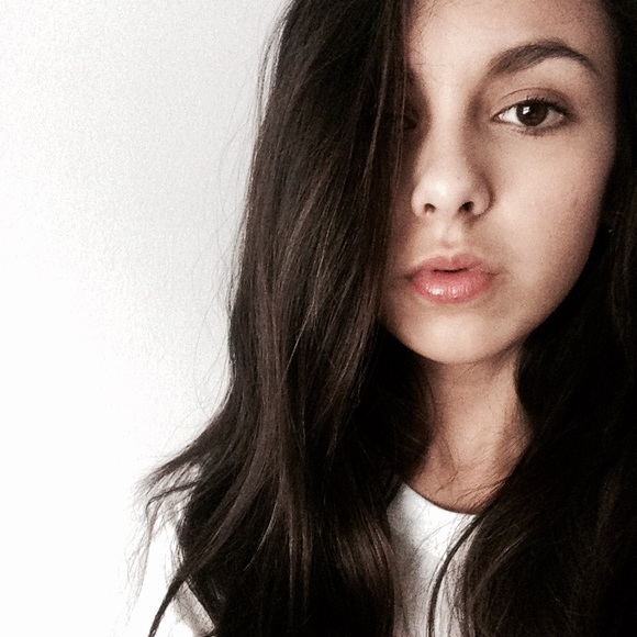 Meet your Posher, Sophie - Picture 1 of 1