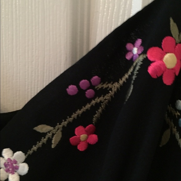 Get it now!! Black Embroidered Gown! Beautiful - Picture 3 of 4