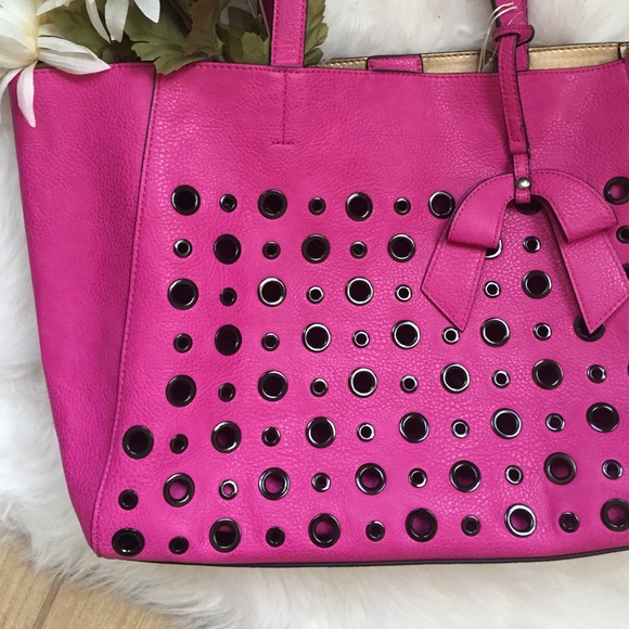 New Gianni Bini tote - Picture 2 of 3