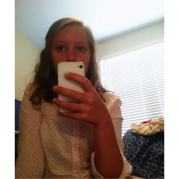 Meet your Posher, Justine - Picture 1 of 1