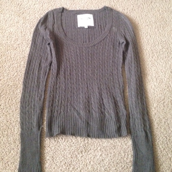 Abercrombie & Fitch sweater