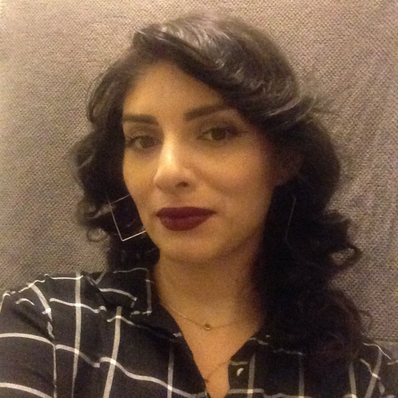 Meet your Posher, Silviana - Picture 2 of 2