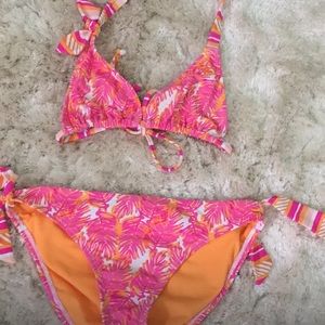 Caribbean style pink bikini set