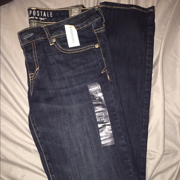 Cute dark denim Aeropostale jeans