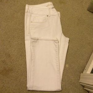 White capris